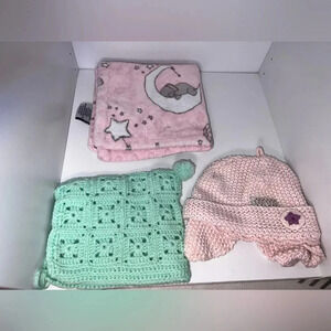 The Minky boutique blanket/towel,Naartjie knit hat, handmade crocheted hat set